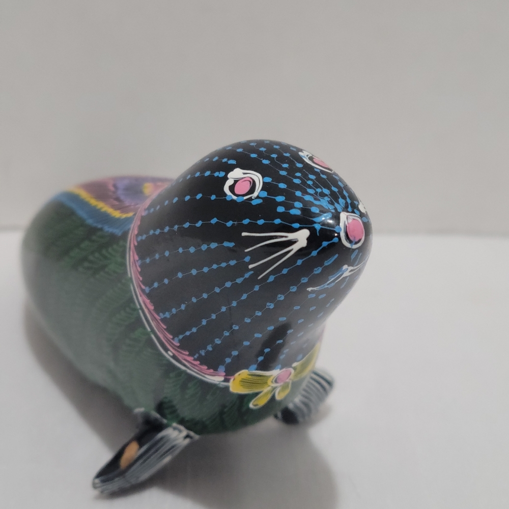 Wooden Sealion handpainted figurine 4" x 2 1/2 " - Picture 2 of 11